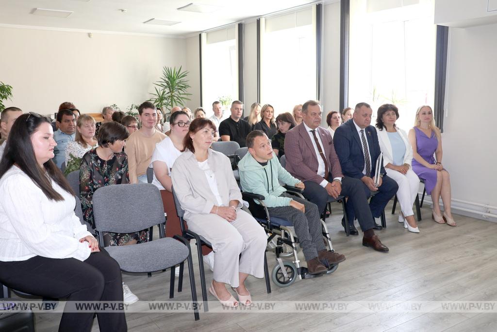 «Белая Русь» передала технику центру соцобслуживания Пинского района