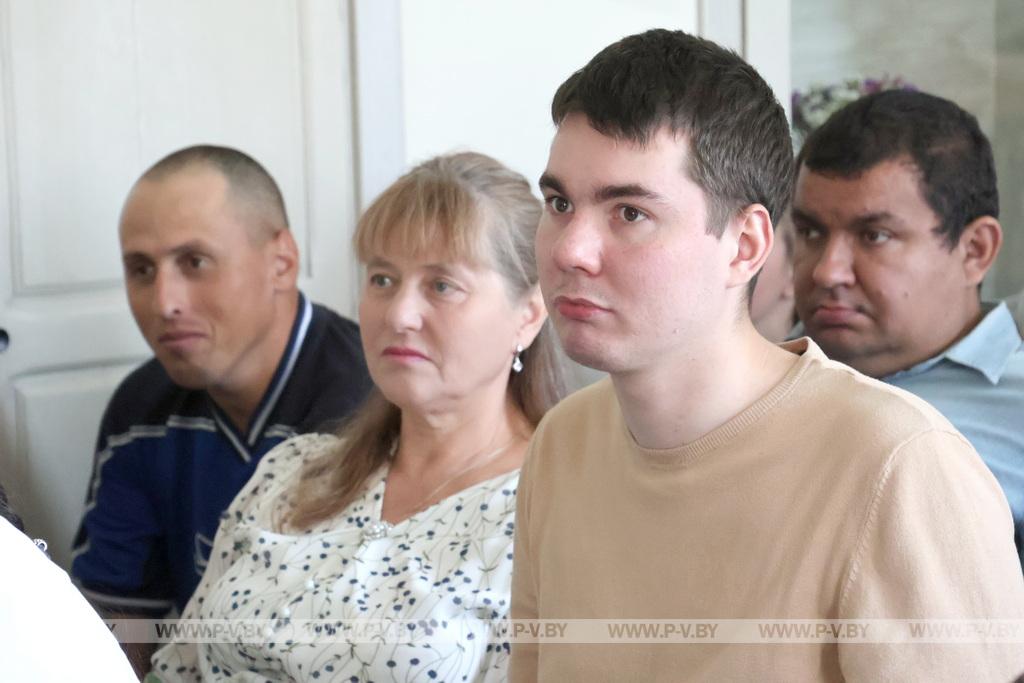 «Белая Русь» передала технику центру соцобслуживания Пинского района