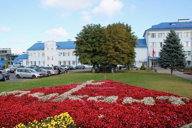 Узнали, кто победил в ежегодном городском смотре-конкурсе на лучшее благоустройство, санитарное состояние и цветочное оформление территорий Пинска