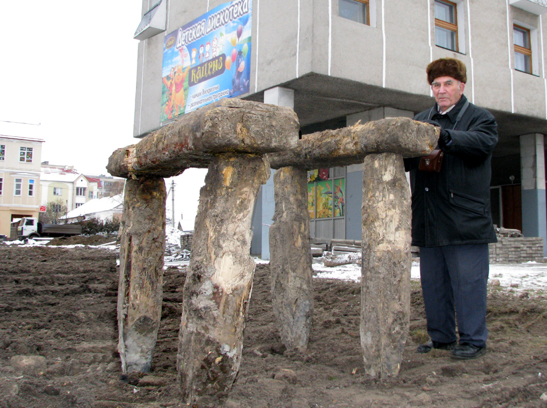 В музее «Берестье» открыта памятная доска к 95-летию археолога Петра Лысенко