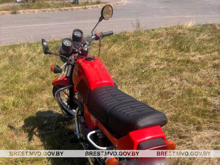 Двое пинчан прокатились с ветерком на чужом мотоцикле. Теперь им грозит до шести лет лишения свободы Двое пинчан прокатились с ветерком на чужом мотоцикле. Теперь им грозит до шести лет лишения свободы