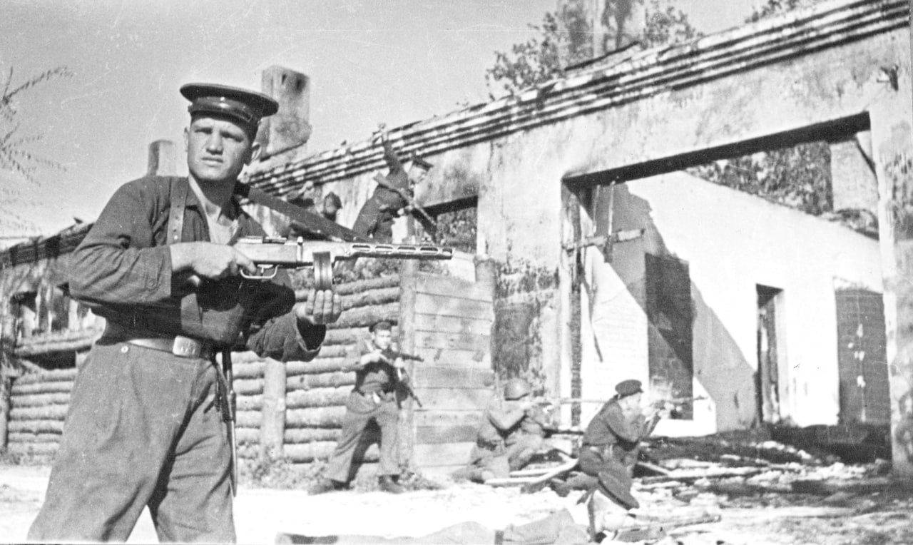 К 83-летию Днепровской военной флотилии: путь к Берлину