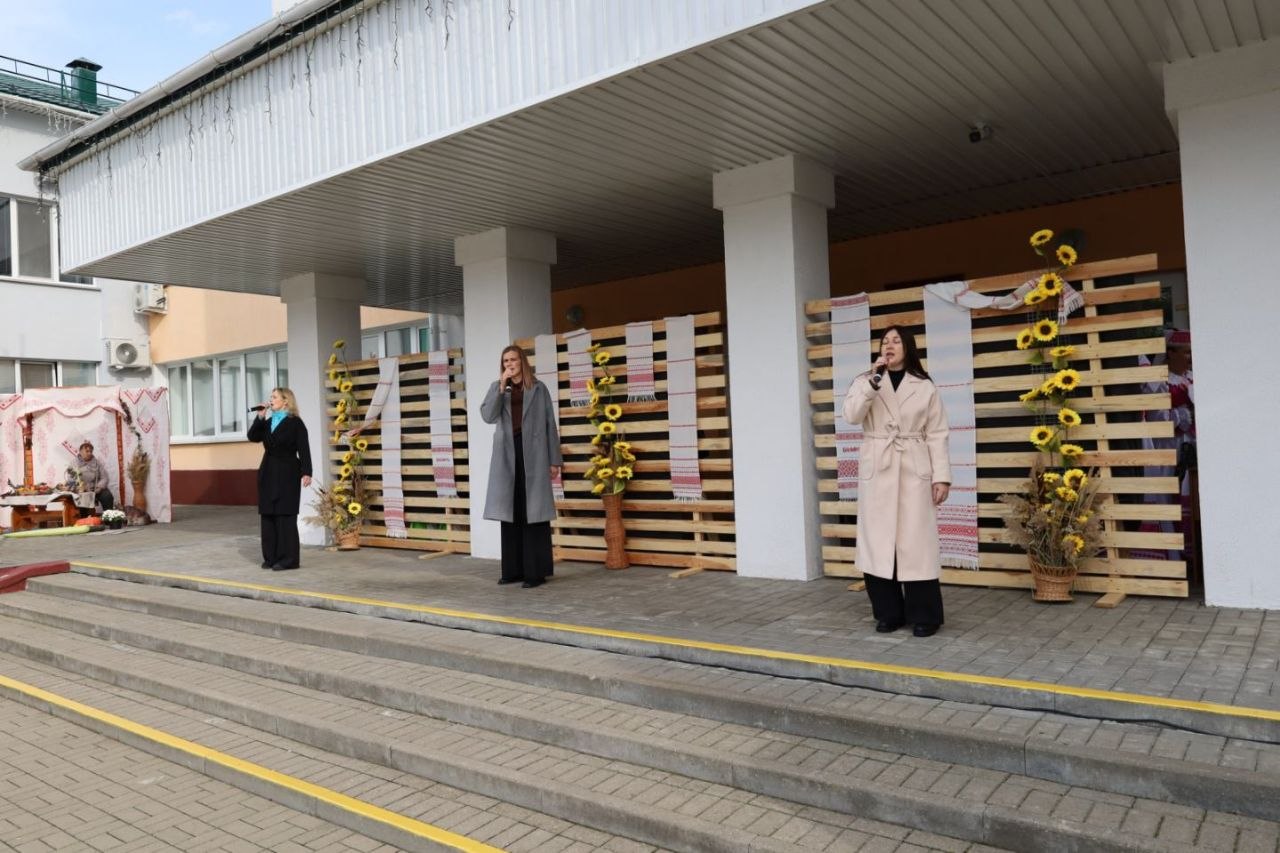 Весело и с размахом прошел день агрогородка Парохонск