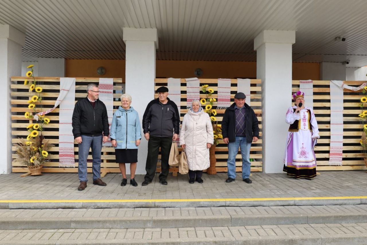 Весело и с размахом прошел день агрогородка Парохонск