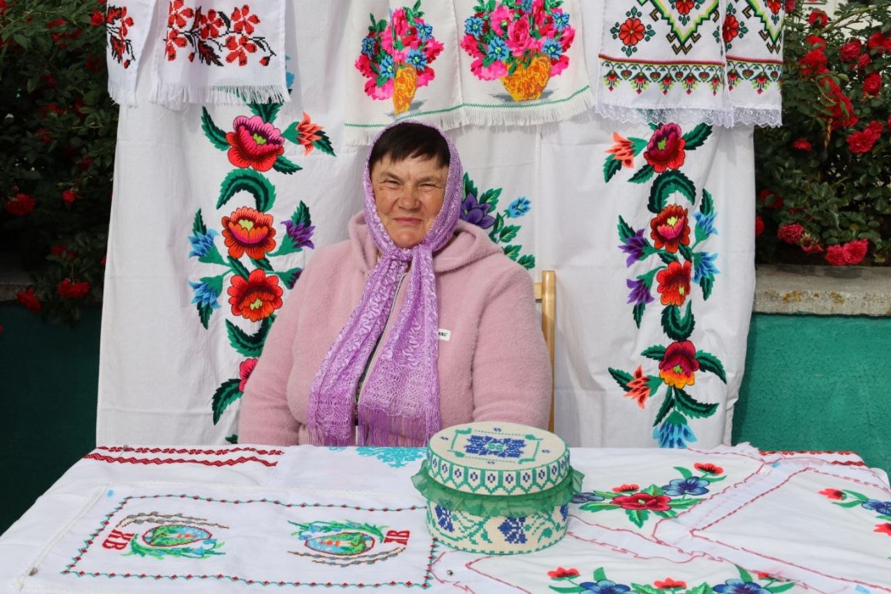 Весело и с размахом прошел день агрогородка Парохонск