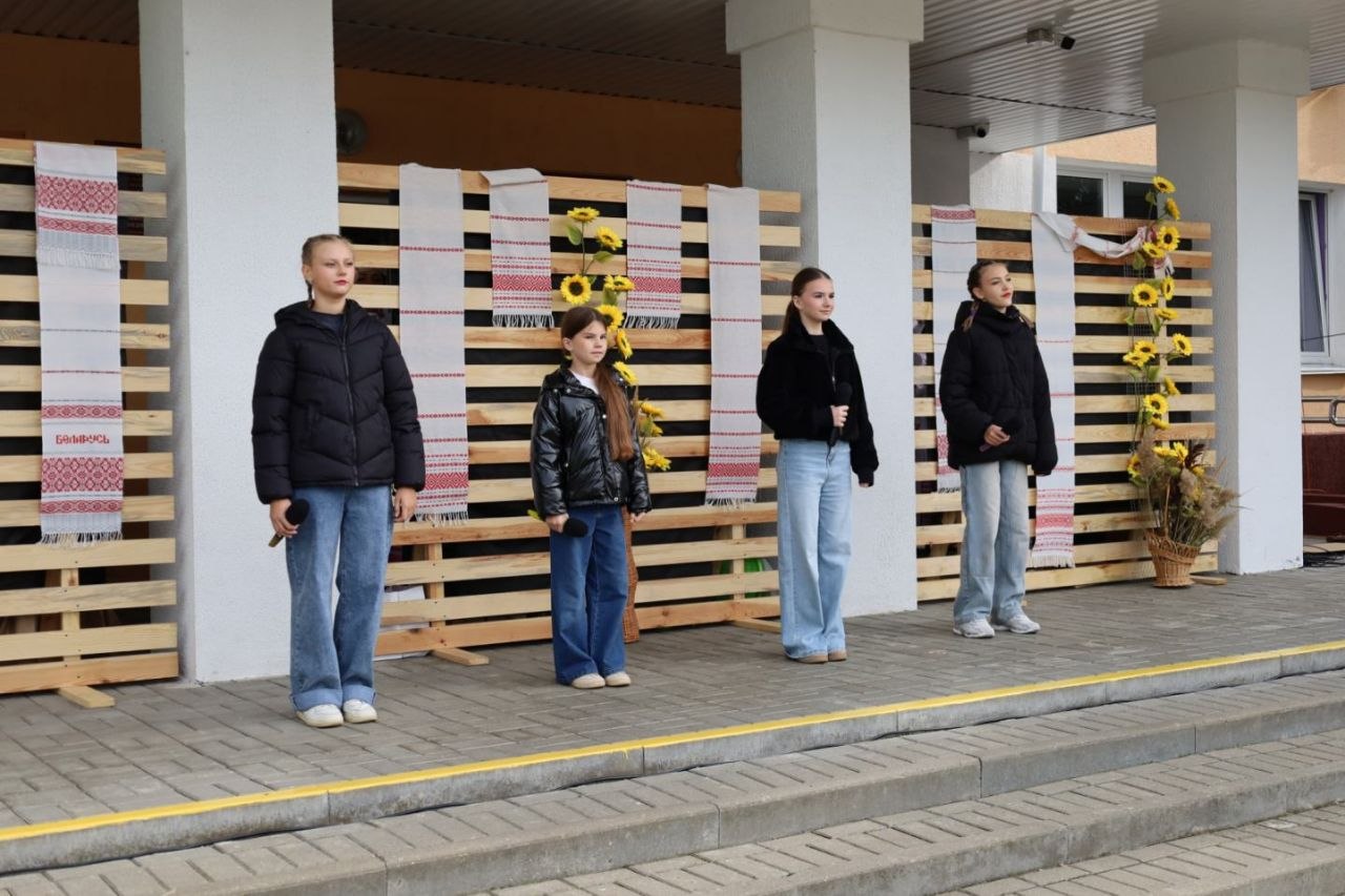 Весело и с размахом прошел день агрогородка Парохонск