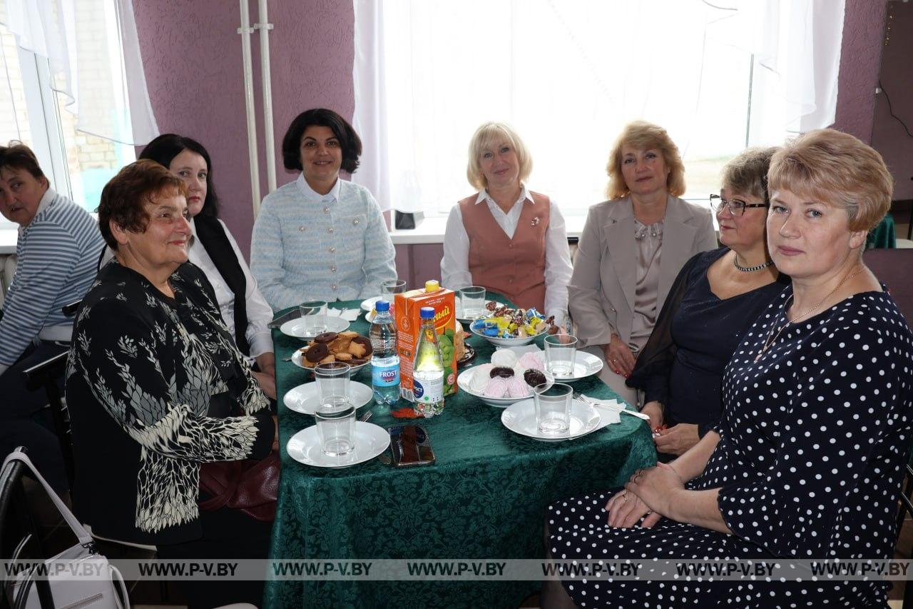 Тысячи звонков Погост-Загородской школы: были и ждут впереди