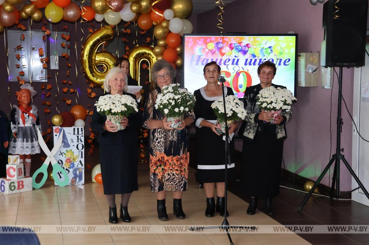 Тысячи звонков Погост-Загородской школы: были и ждут впереди