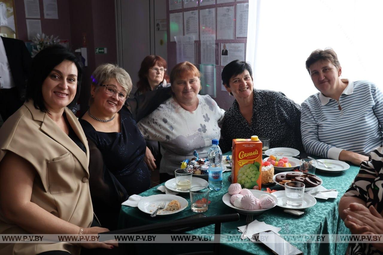 Тысячи звонков Погост-Загородской школы: были и ждут впереди