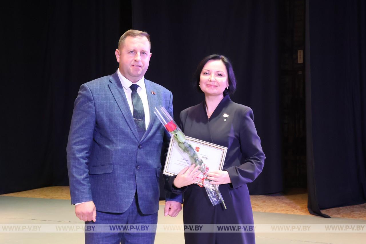 В городском Доме культуры состоялось торжественное мероприятие, посвященное Дню учителя