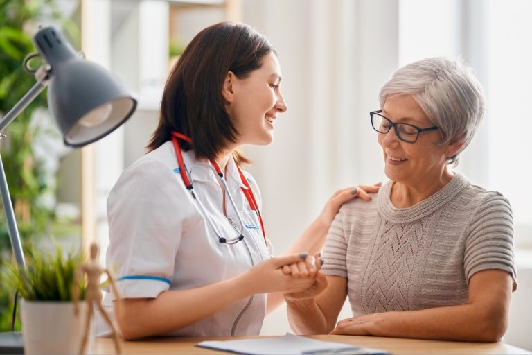 Вам 60+? Записывайтесь на консультацию к врачу