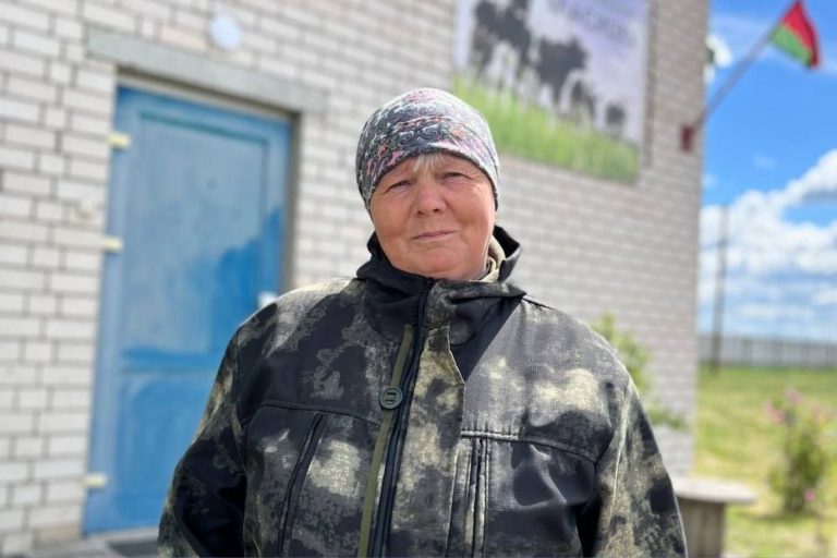 Под опекой почти две тысячи бурёнок Под опекой почти две тысячи бурёнок