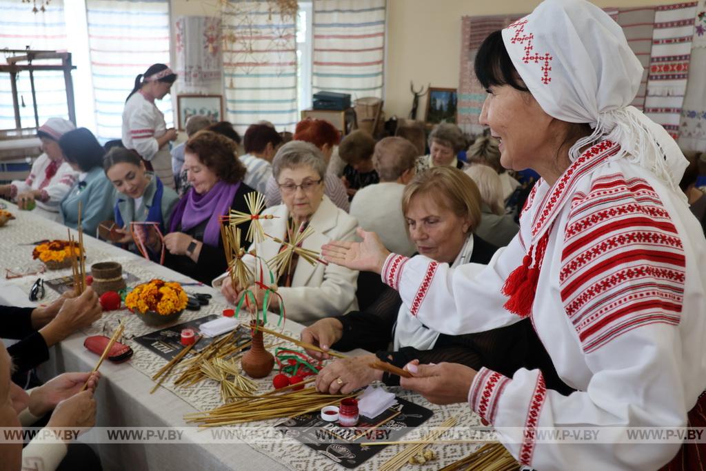 В Оснежицах  чествовали женщин, которые внесли значимый вклад в развитие Пинского района
