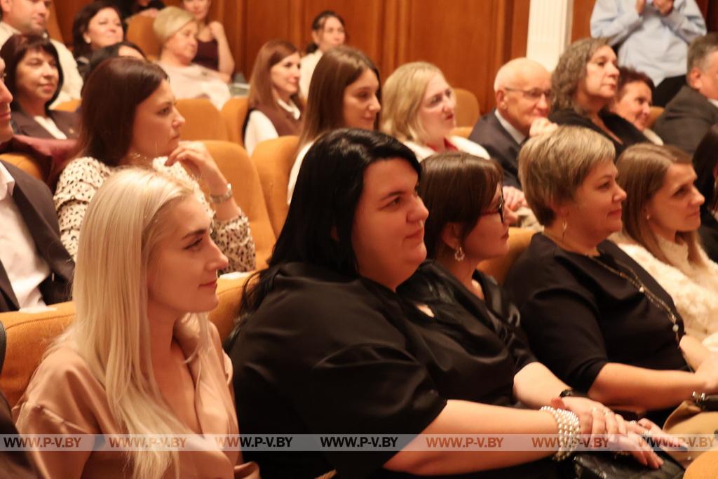 Культработников Пинского района чествовали в преддверии профессионального праздника