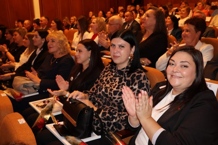 Культработников Пинского района чествовали в преддверии профессионального праздника