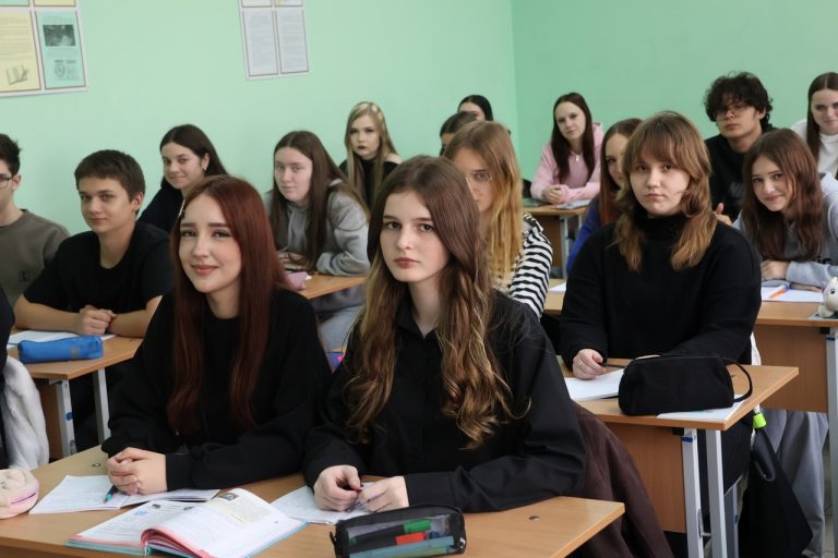 В Пинске снова готовят учителей труда