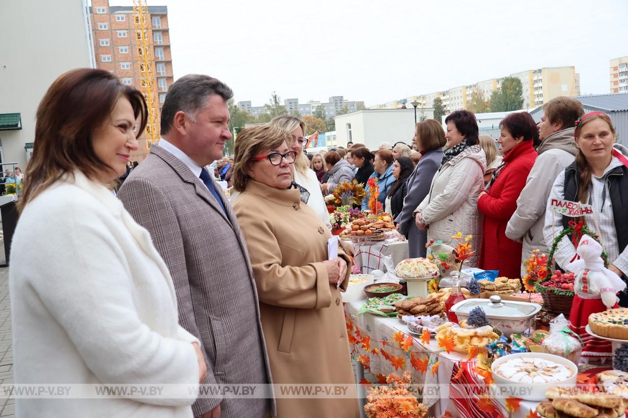 В Пинском межрайонном родильном доме отметили День матери