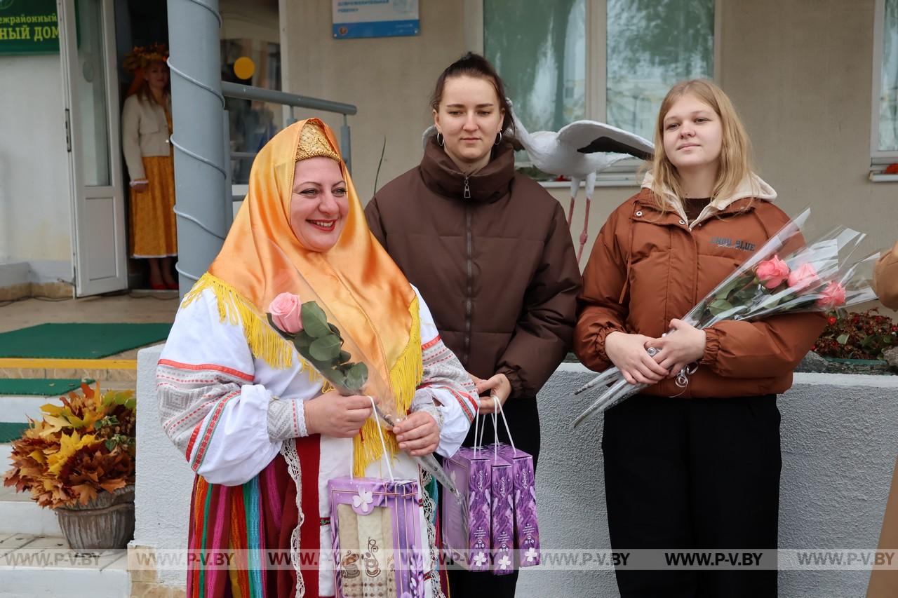 В Пинском межрайонном родильном доме отметили День матери