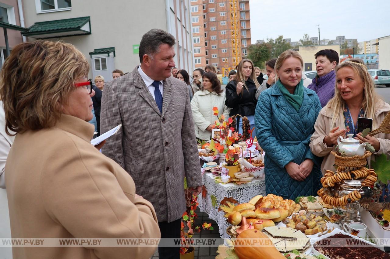 В Пинском межрайонном родильном доме отметили День матери