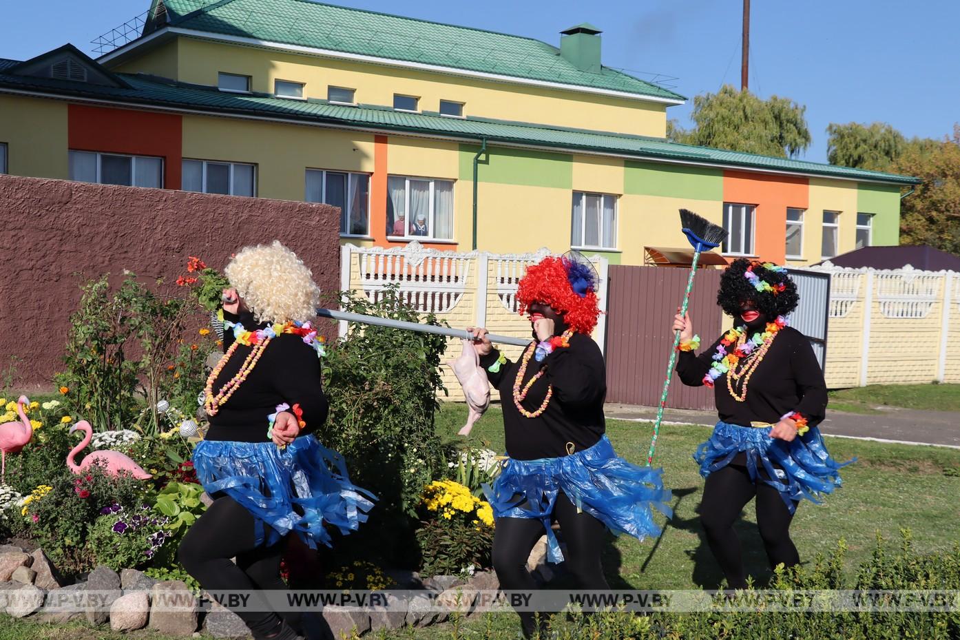 В пансионате «Меречанка» выбрали лучшие клумбы