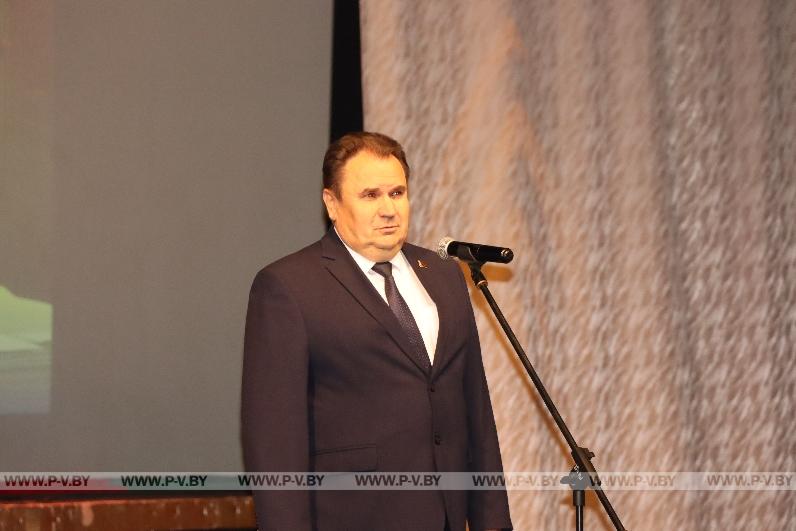 В Оснежицах поздравили педагогов Пинского района