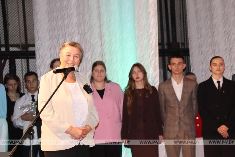 В Оснежицах поздравили педагогов Пинского района