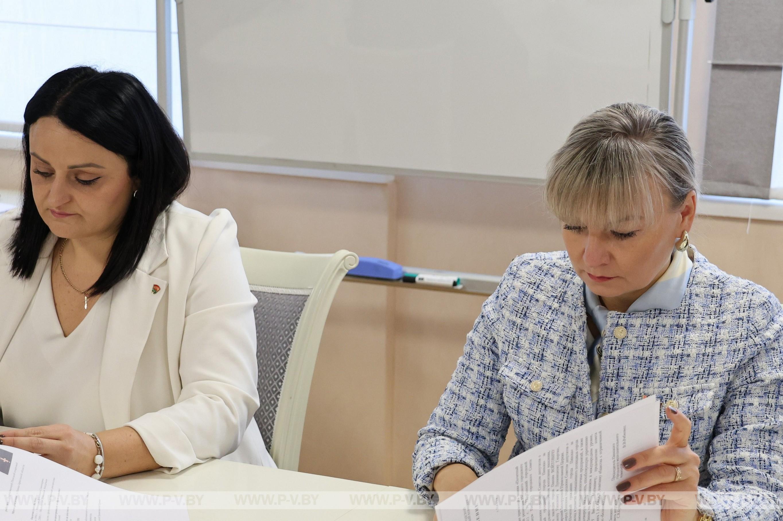 В Пинске прошла внеочередная сессия городского Совета депутатов