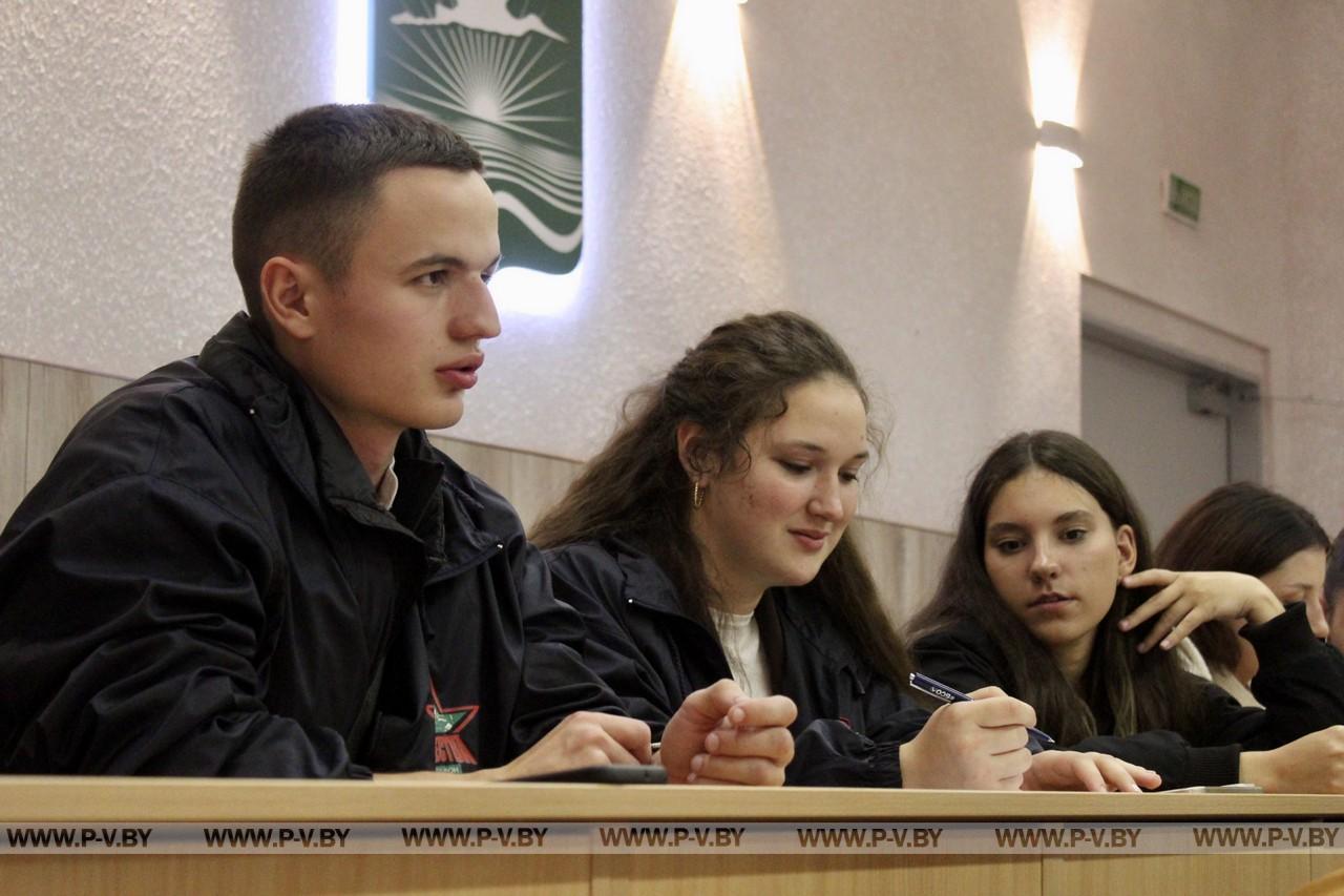 В Пинске приняли эстафету областного патриотического марафона «Первый регион. Сила в единстве»