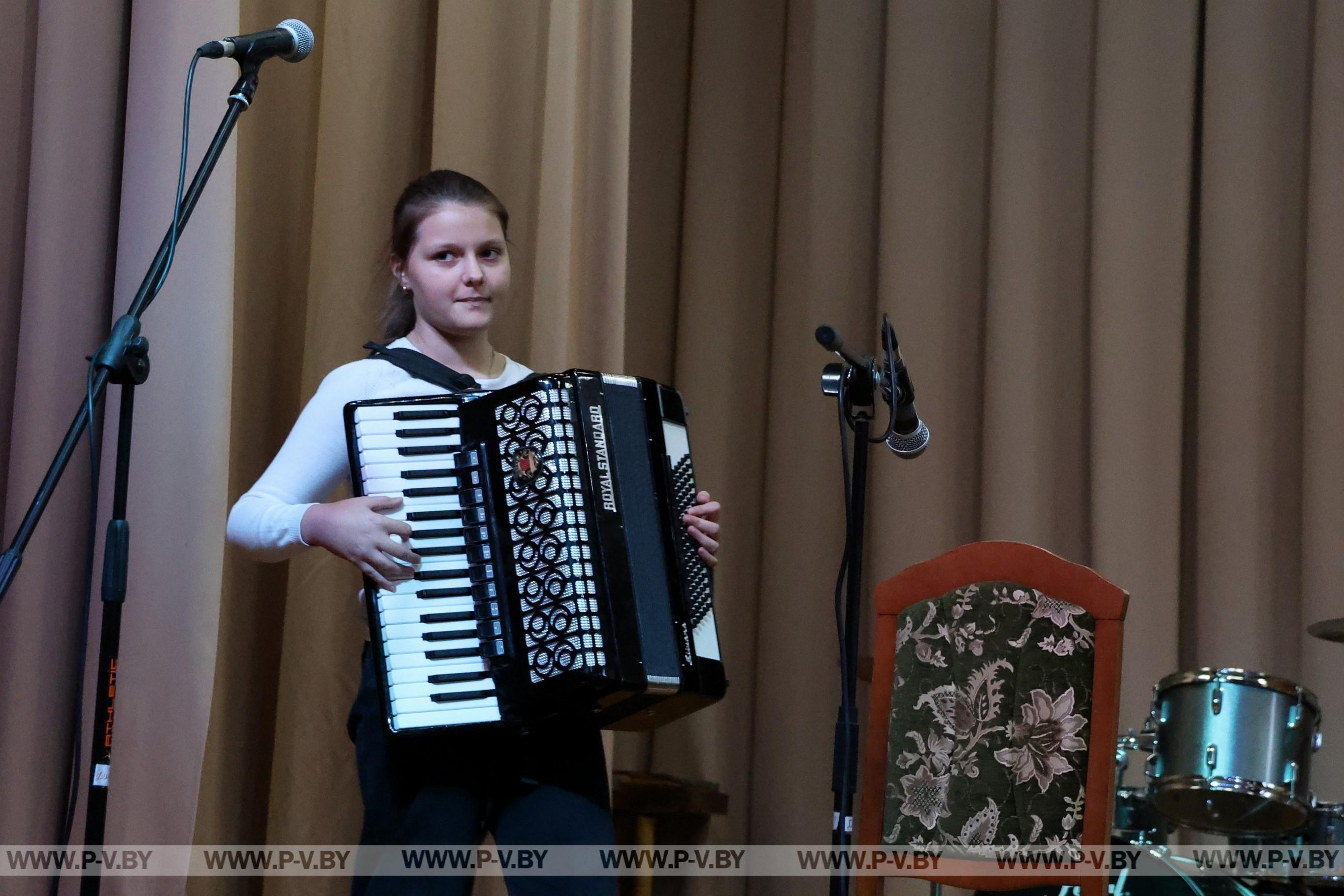 Посвящение в первоклассники прошло в Пинской детской школе искусств