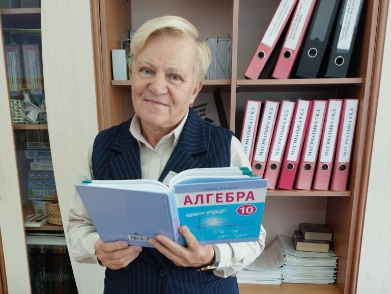 Учитель из Жидче: полвека у классной доски
