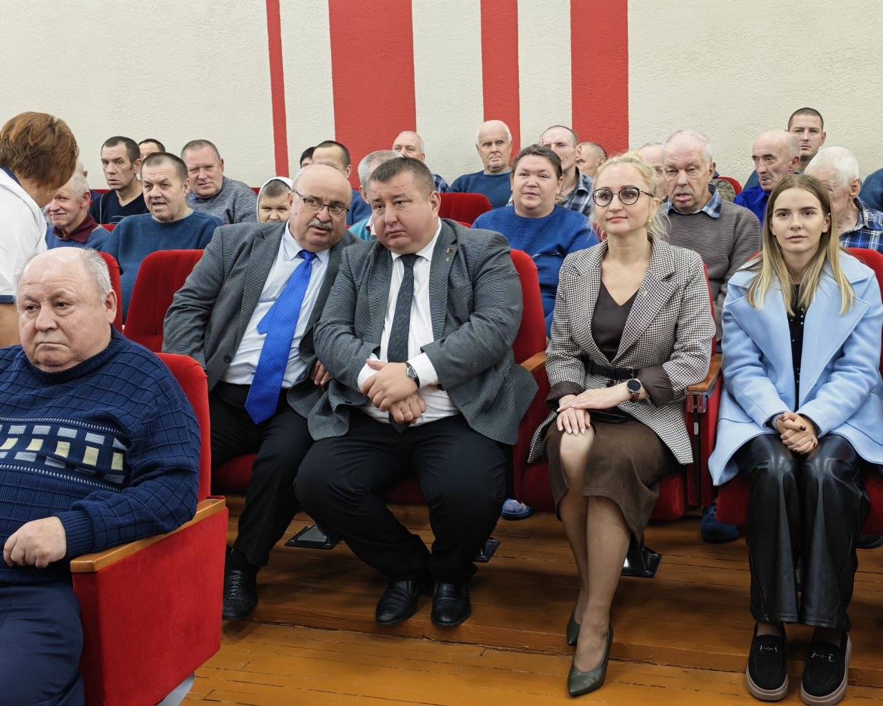 С уважением и заботой о пожилых в «Меречанке»