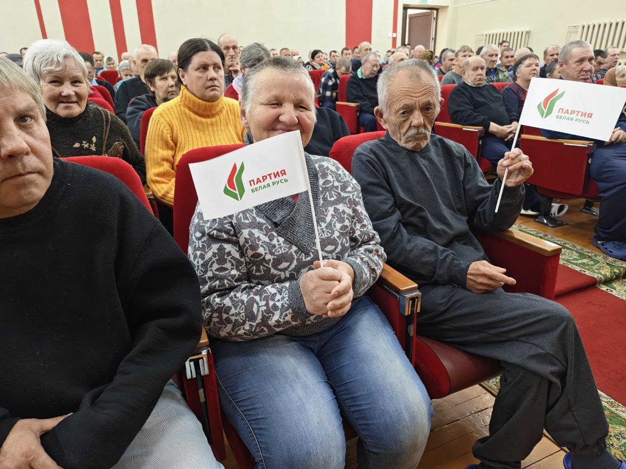 С уважением и заботой о пожилых в «Меречанке»