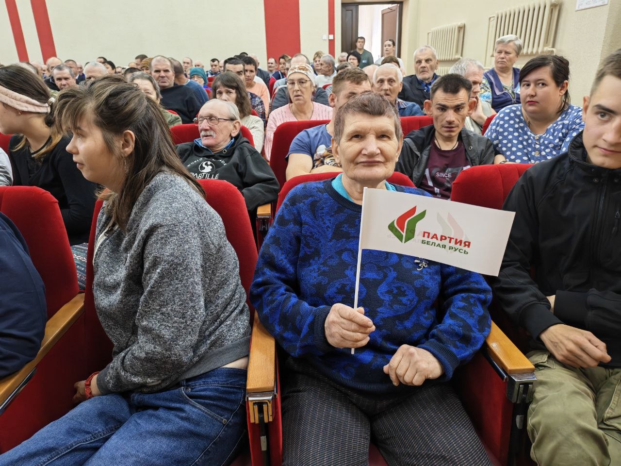 С уважением и заботой о пожилых в «Меречанке»