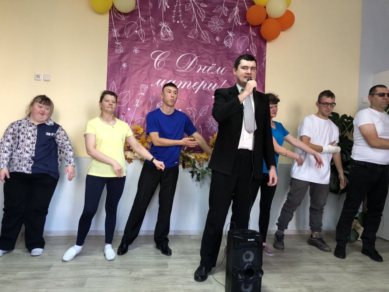 День матери отметили в Пинском центре соцобслуживания