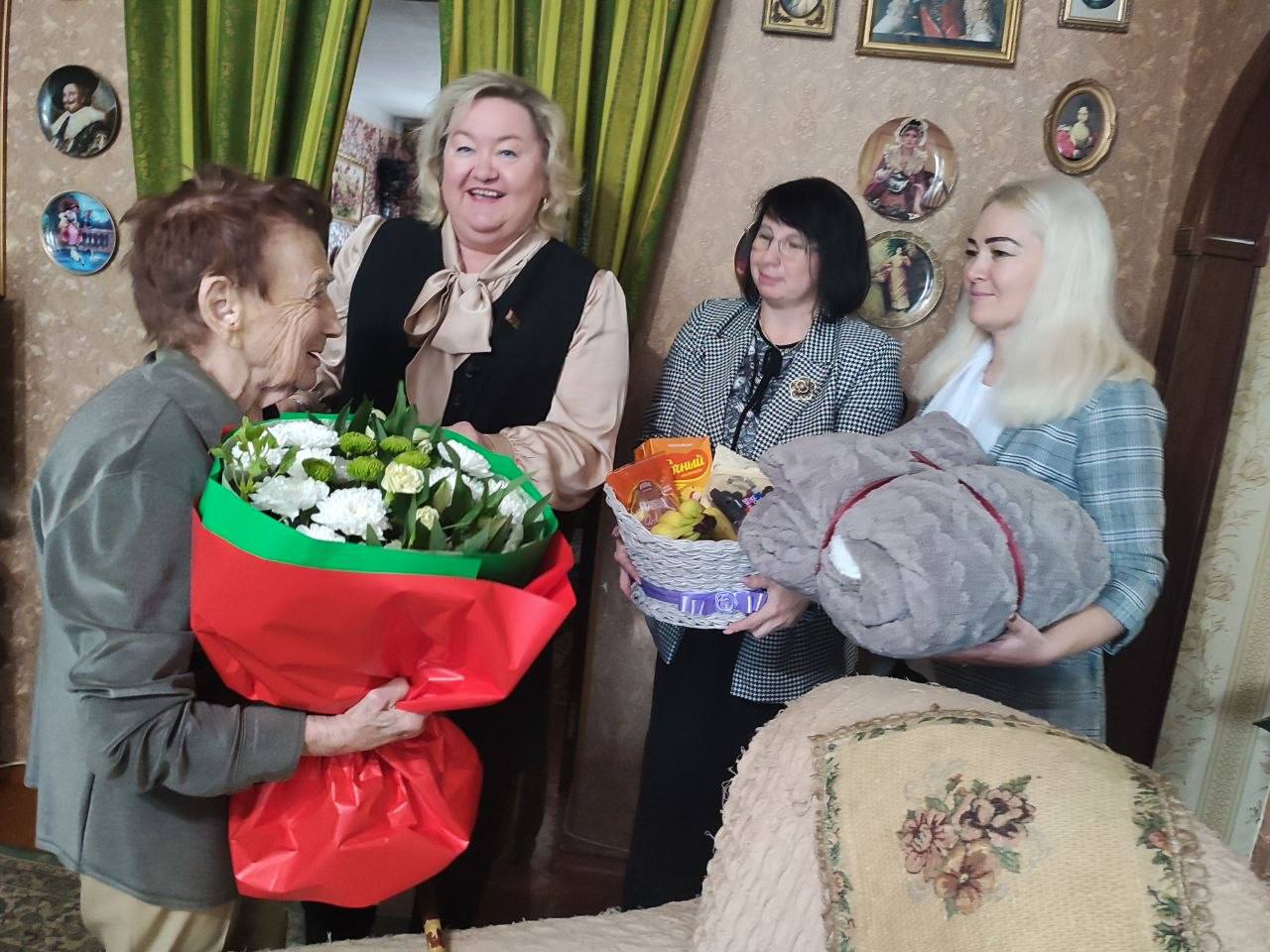 В Пинске поздравили 96-летнюю блокадницу Ленинграда