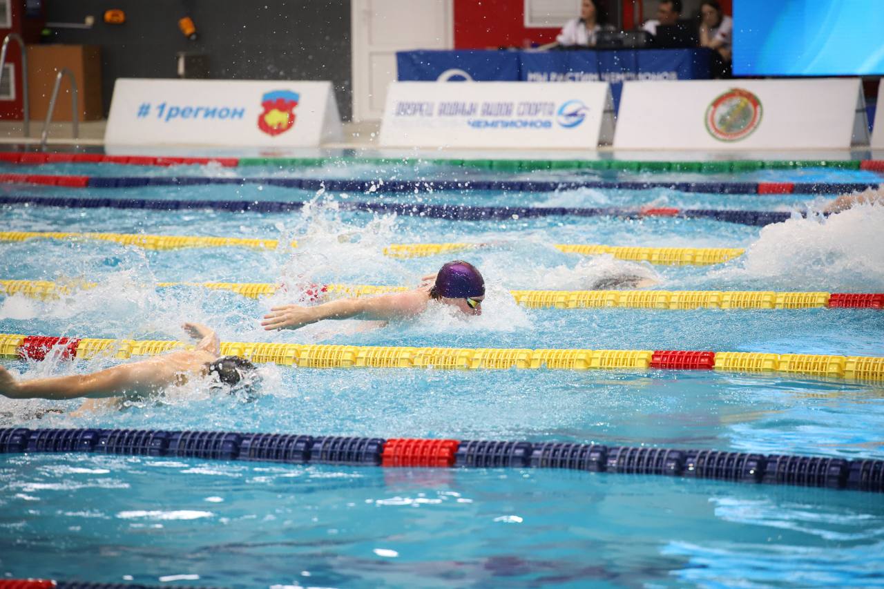 Пинские пловцы взяли бронзу чемпионата области