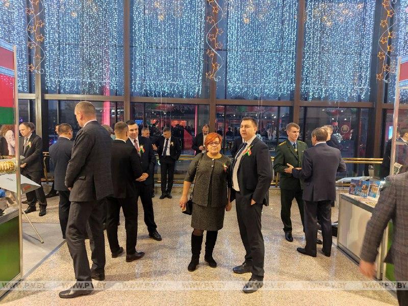 Фотофакт. Делегация Пинщины – в ожидании Послания Президента