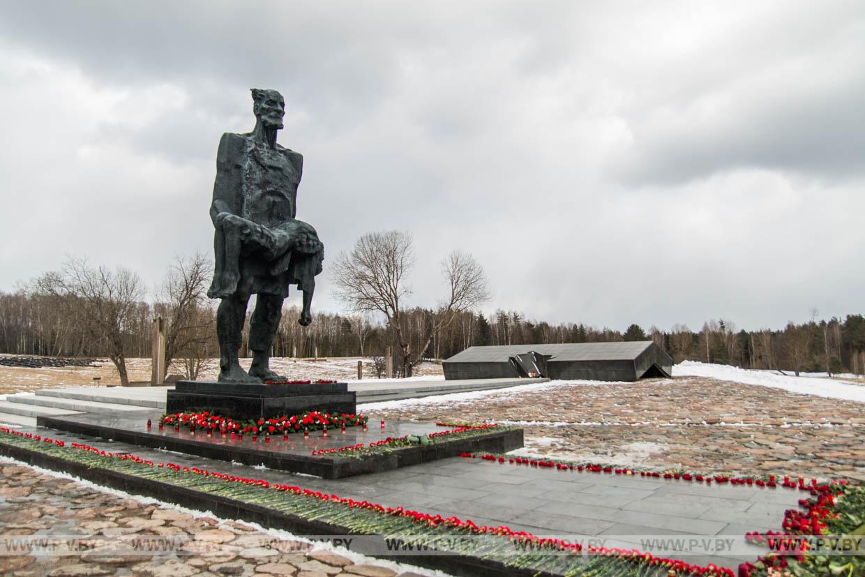 22 марта 1943 года нацисты уничтожили Хатынь. 22 марта – День памяти всех сожженных деревень
