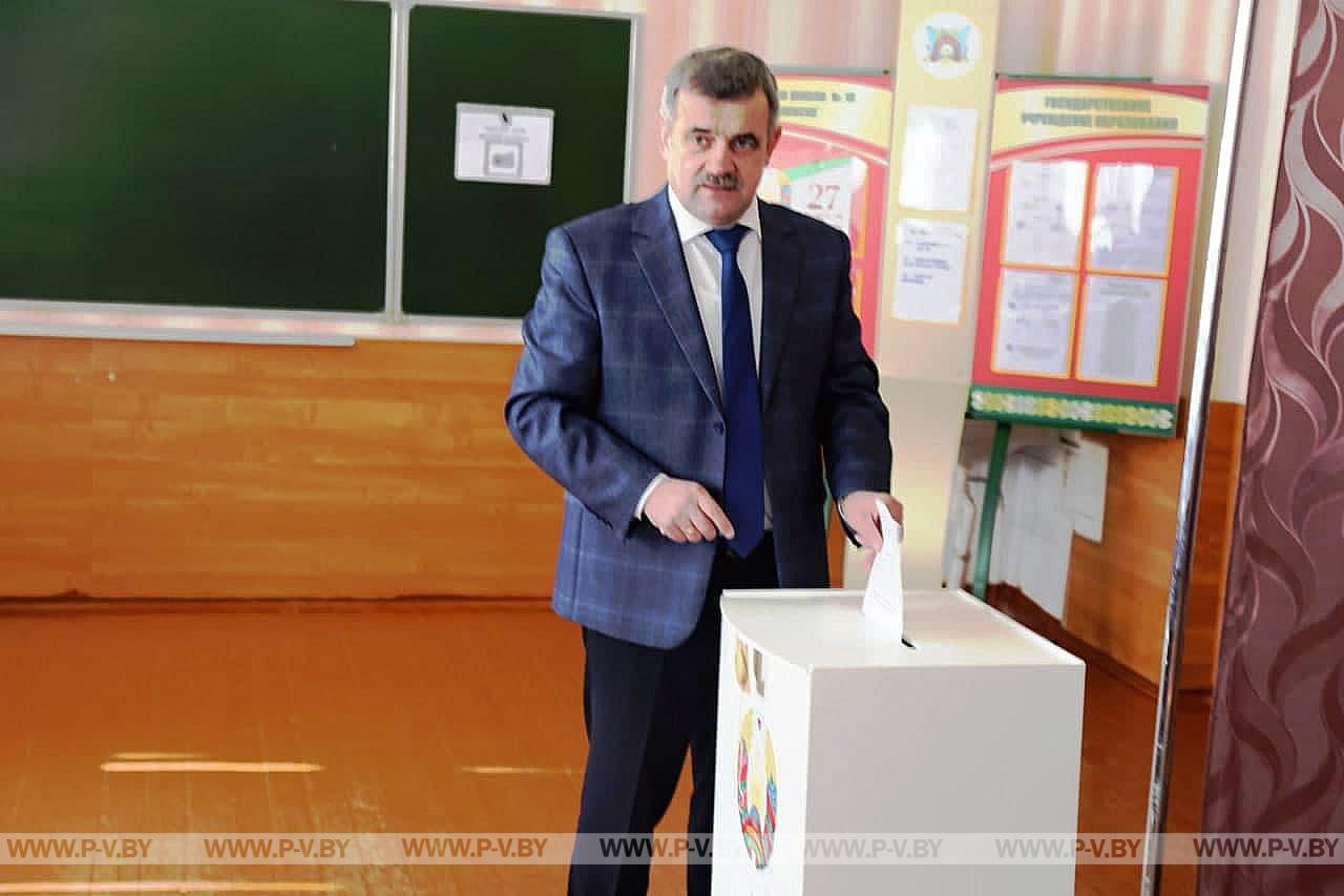 Председатель Пинского горисполкома выразил свою гражданскую позицию Председатель Пинского горисполкома выразил свою гражданскую позицию