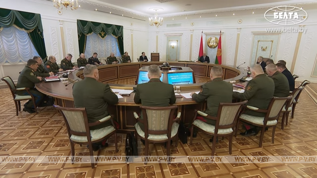 Лукашенко: Разведка обнаружила в Украине наёмников, перемещающихся вдоль белорусской границы! Лукашенко: Разведка обнаружила в Украине наёмников, перемещающихся вдоль белорусской границы!